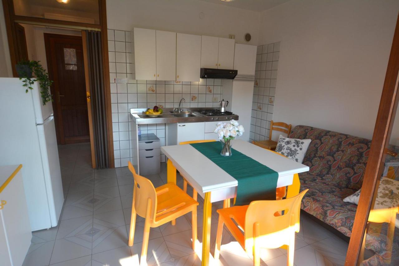 Flat In Lignano Pineta Apartment Lignano Sabbiadoro Bagian luar foto