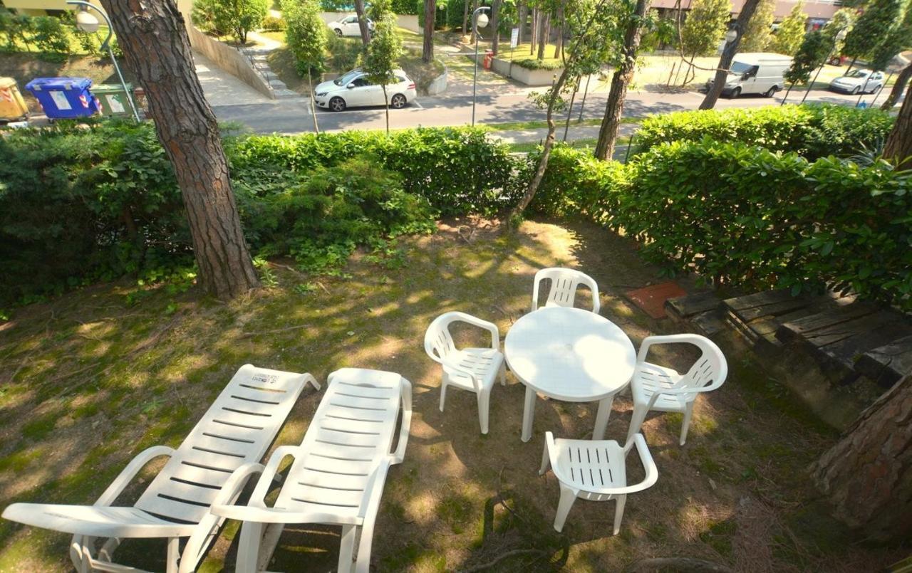 Flat In Lignano Pineta Apartment Lignano Sabbiadoro Bagian luar foto