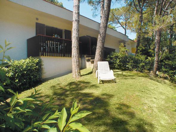 Flat In Lignano Pineta Apartment Lignano Sabbiadoro Bagian luar foto